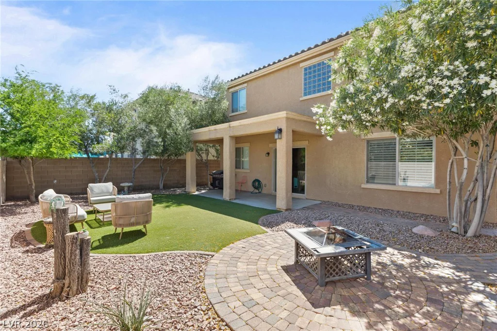 92 Newmiller, Henderson, NV 89002