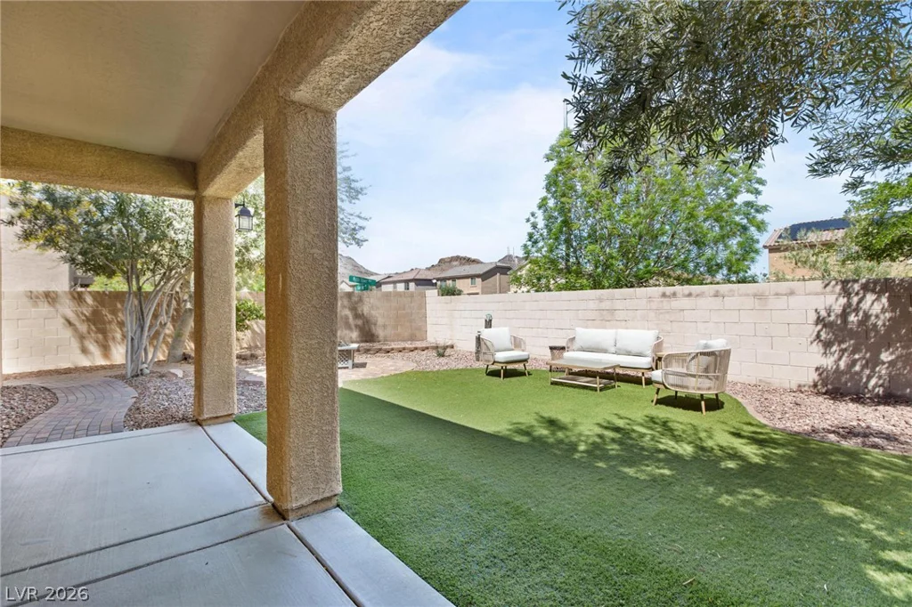 92 Newmiller, Henderson, NV 89002