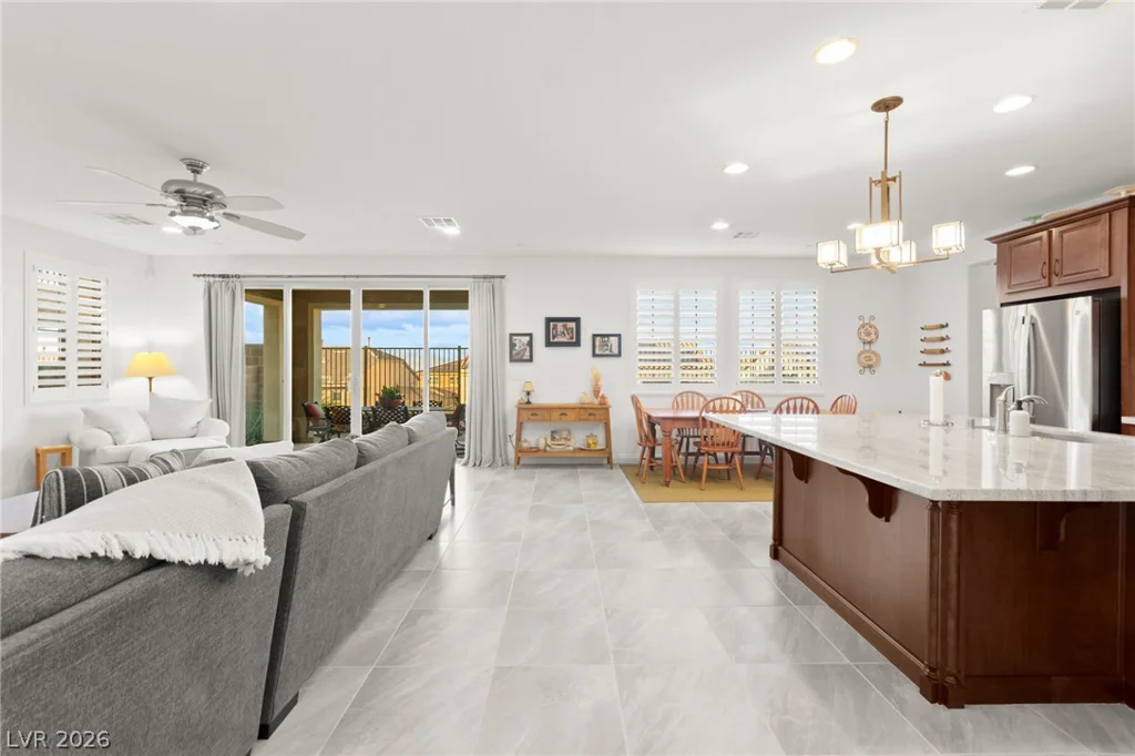 940 Rock Ledge, Henderson, NV 89012