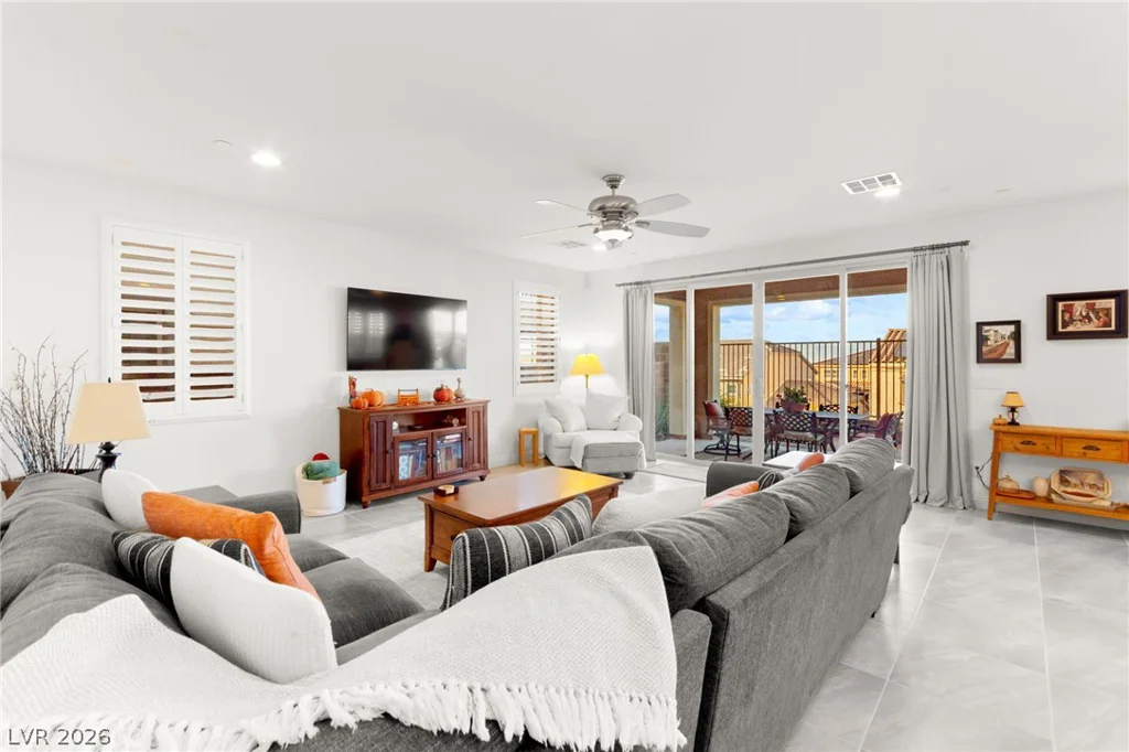 940 Rock Ledge, Henderson, NV 89012