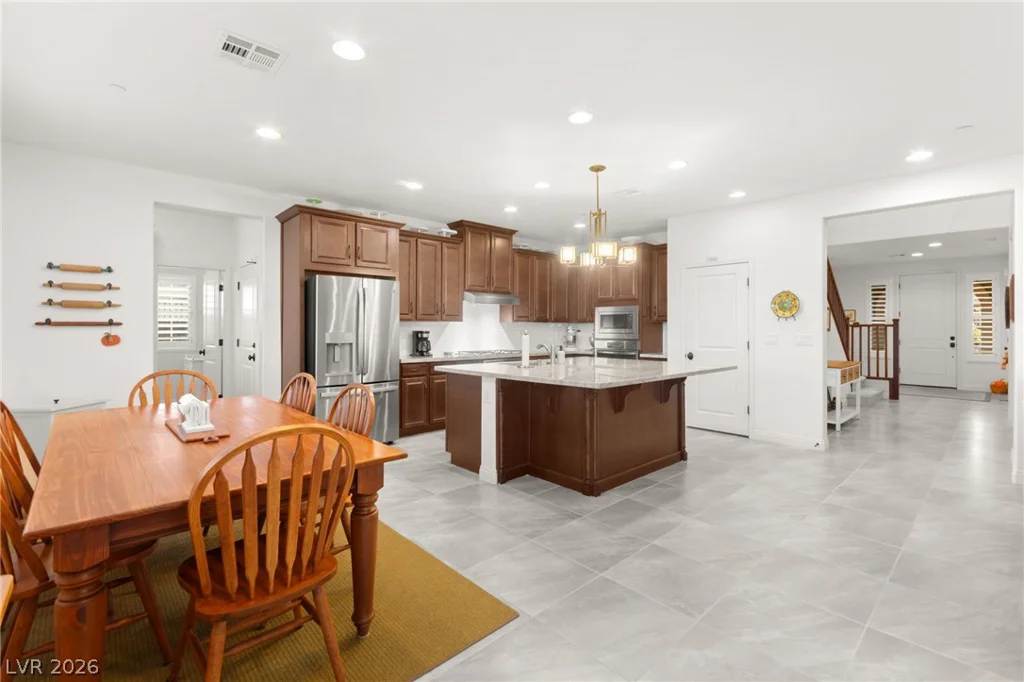 940 Rock Ledge, Henderson, NV 89012