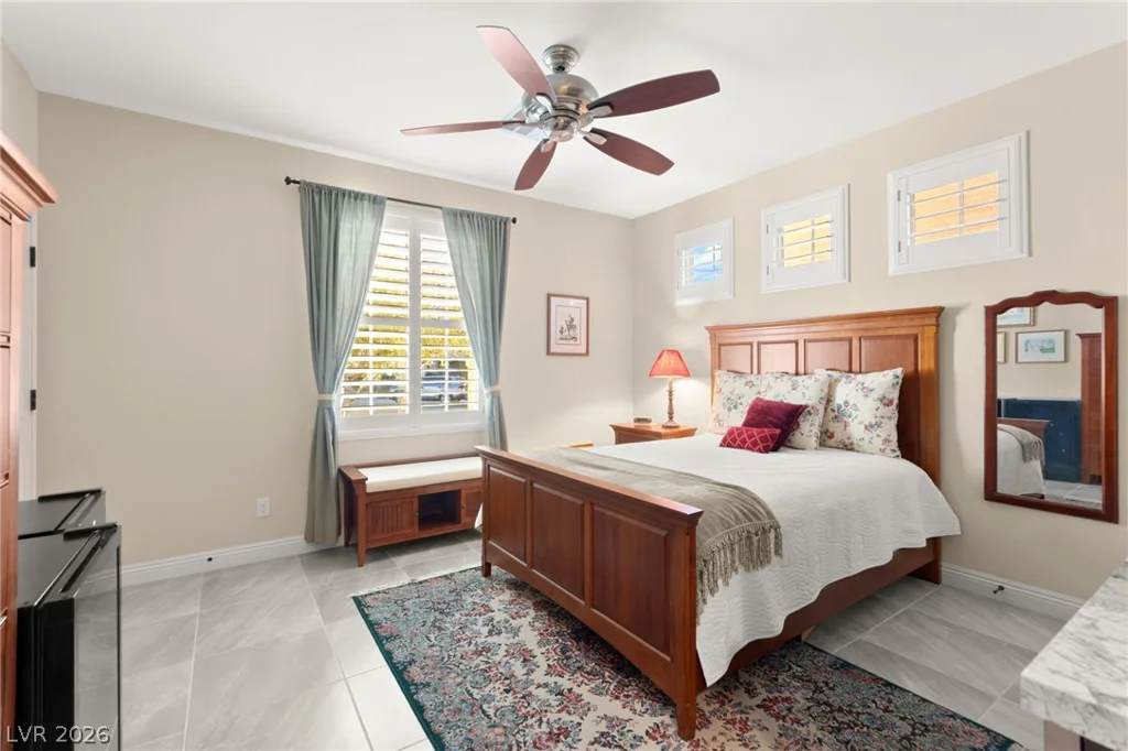 940 Rock Ledge, Henderson, NV 89012