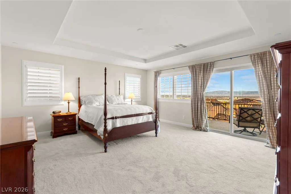 940 Rock Ledge, Henderson, NV 89012