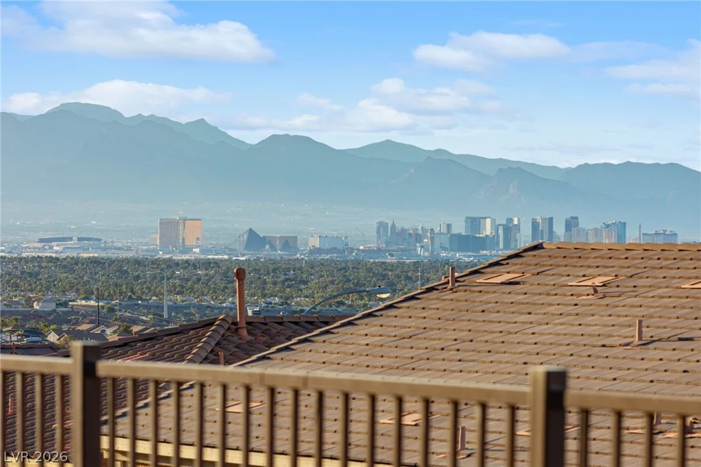 940 Rock Ledge, Henderson, NV 89012