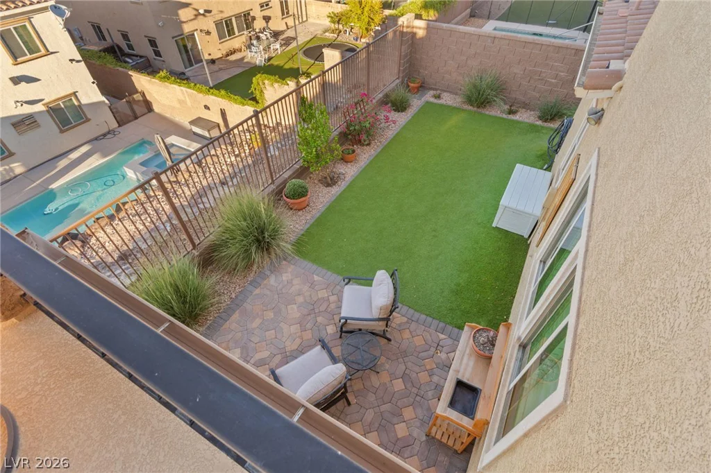 940 Rock Ledge, Henderson, NV 89012