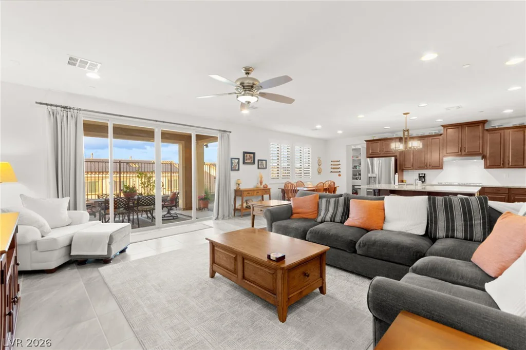 940 Rock Ledge, Henderson, NV 89012