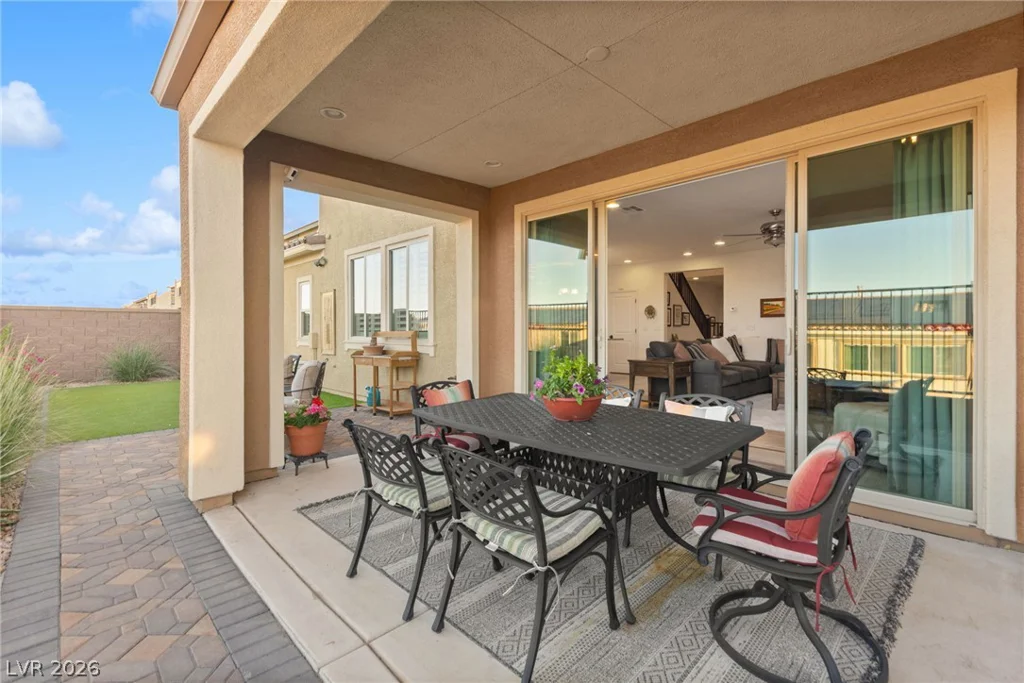 940 Rock Ledge, Henderson, NV 89012