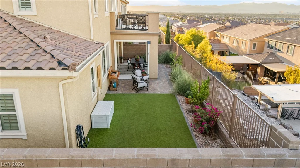 940 Rock Ledge, Henderson, NV 89012