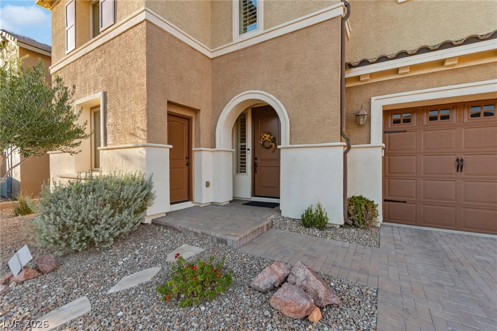 940 Rock Ledge, Henderson, NV 89012
