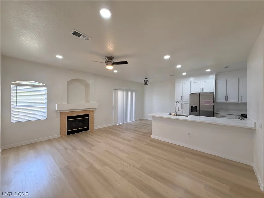 5415 Harmon, Las Vegas, NV 89103