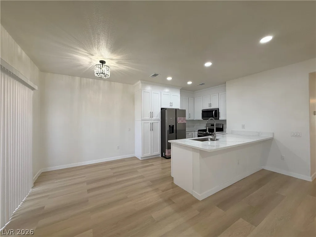 5415 Harmon, Las Vegas, NV 89103