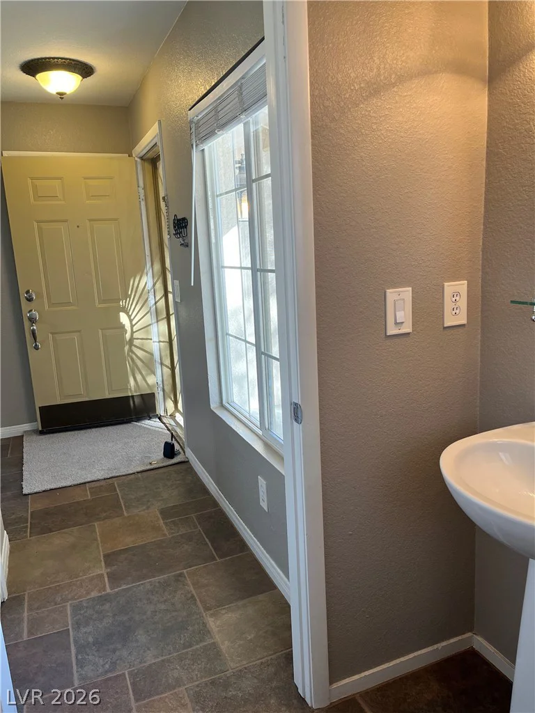 8724 Country Pines, Las Vegas, NV 89129