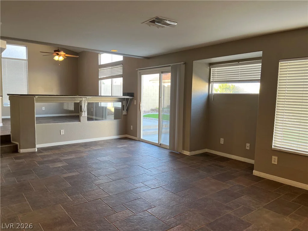 8724 Country Pines, Las Vegas, NV 89129