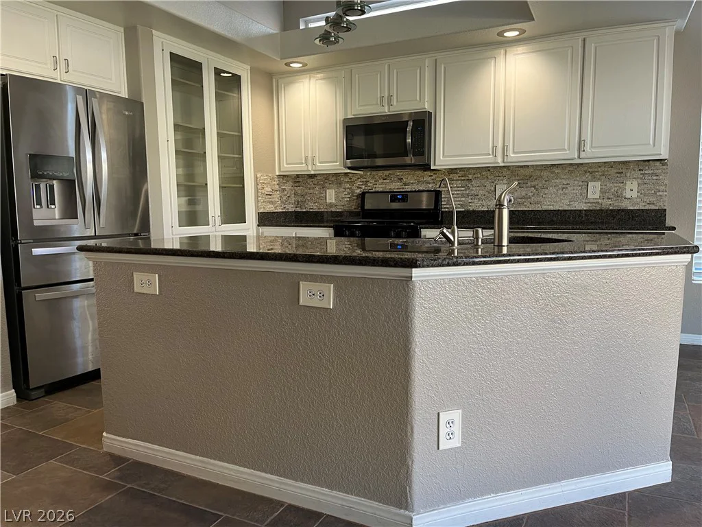 8724 Country Pines, Las Vegas, NV 89129