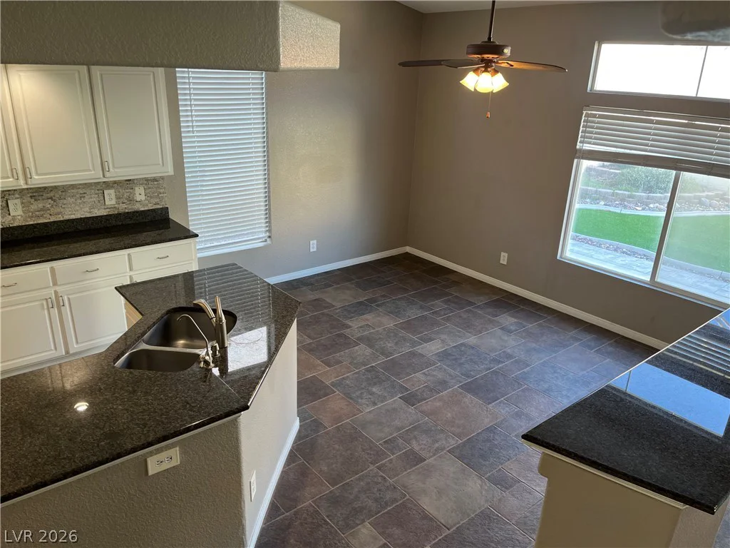 8724 Country Pines, Las Vegas, NV 89129