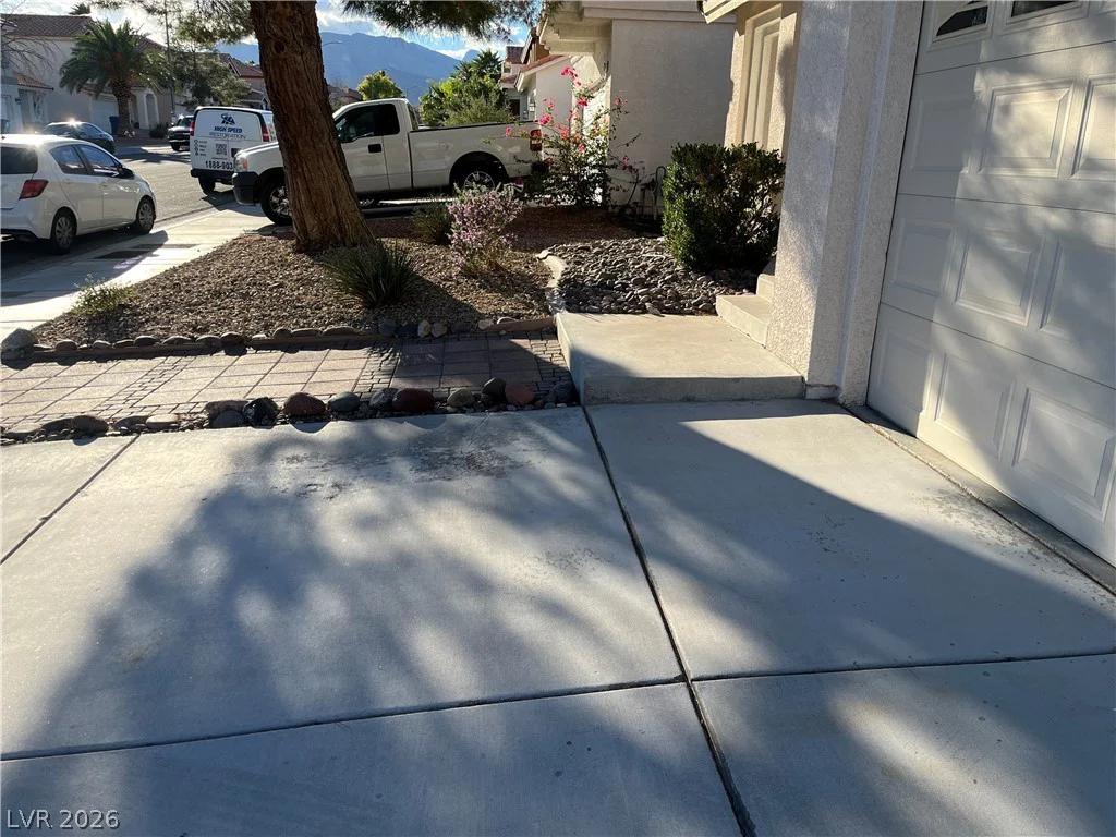 8724 Country Pines, Las Vegas, NV 89129