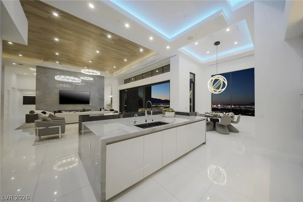 5 Sunset Strip, Henderson, NV 89012