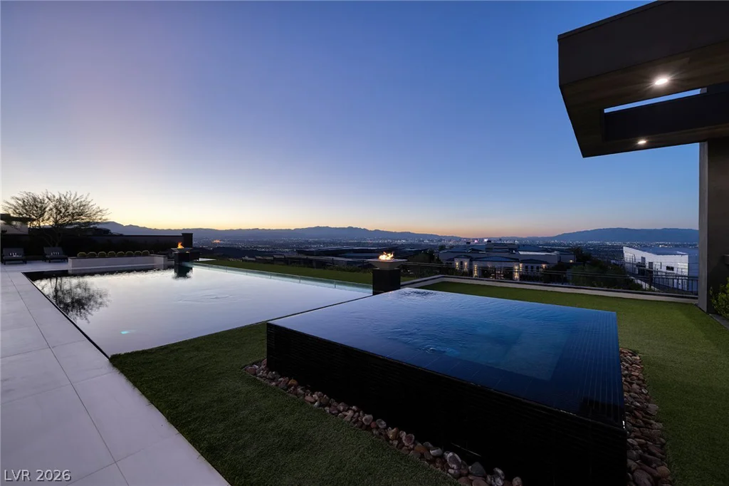 5 Sunset Strip, Henderson, NV 89012
