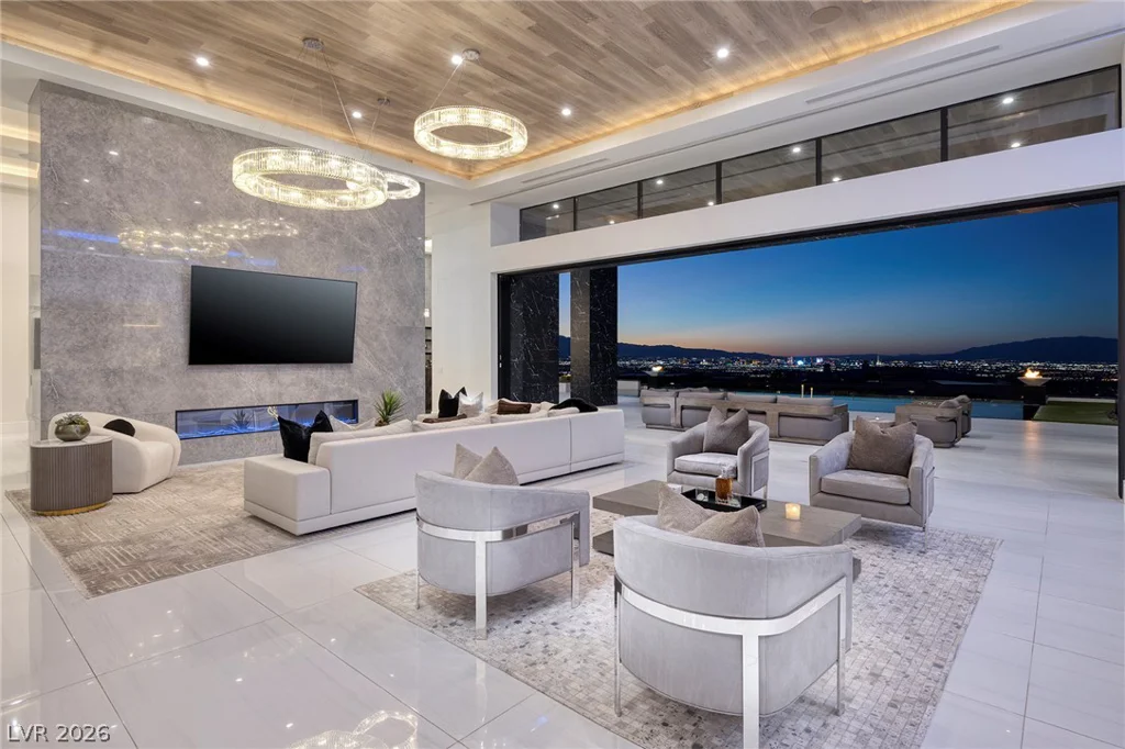 5 Sunset Strip, Henderson, NV 89012