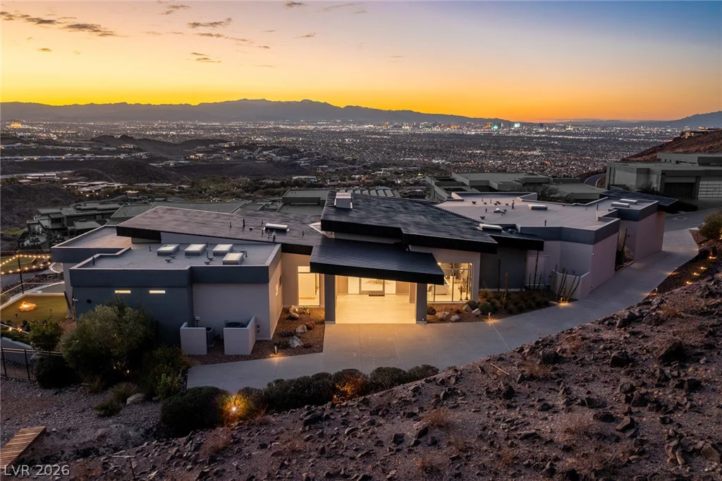 672 Overlook Rim, Henderson, NV 89012