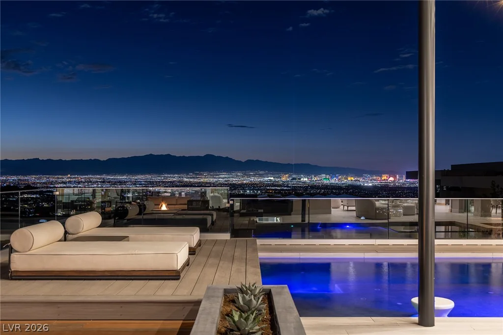 672 Overlook Rim, Henderson, NV 89012