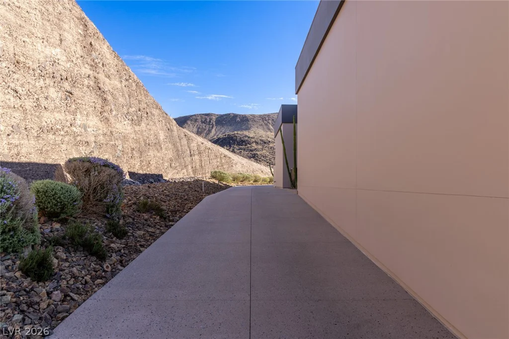 672 Overlook Rim, Henderson, NV 89012