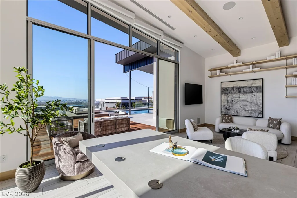 672 Overlook Rim, Henderson, NV 89012