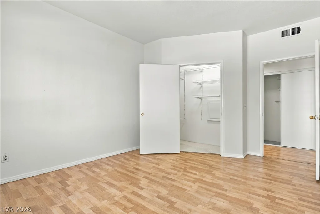 5751 Hacienda, Las Vegas, NV 89122