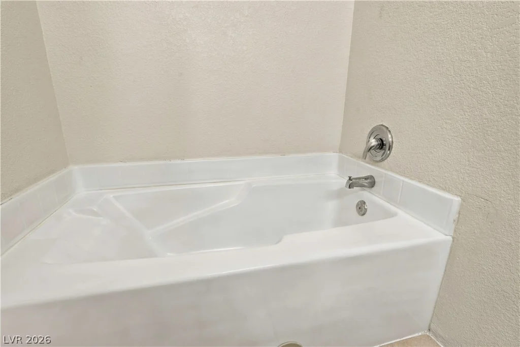 5751 Hacienda, Las Vegas, NV 89122