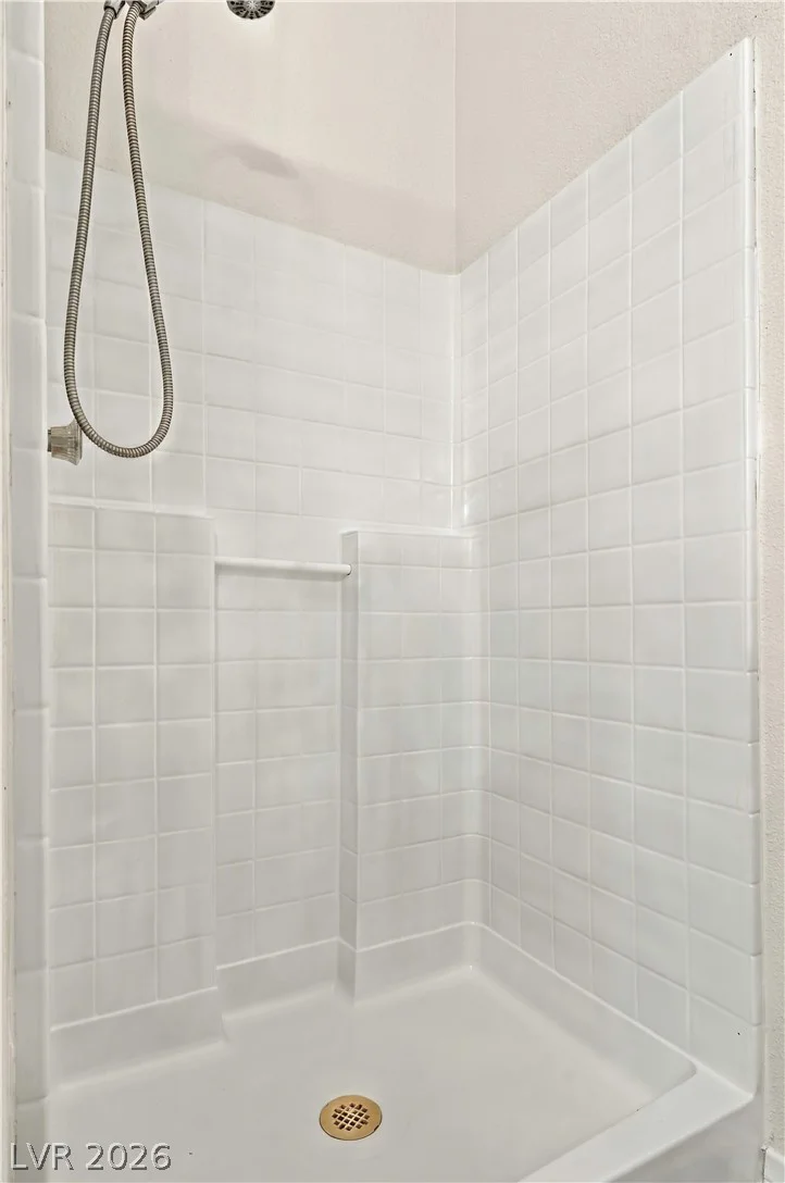 5751 Hacienda, Las Vegas, NV 89122
