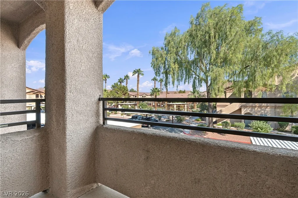 5751 Hacienda, Las Vegas, NV 89122