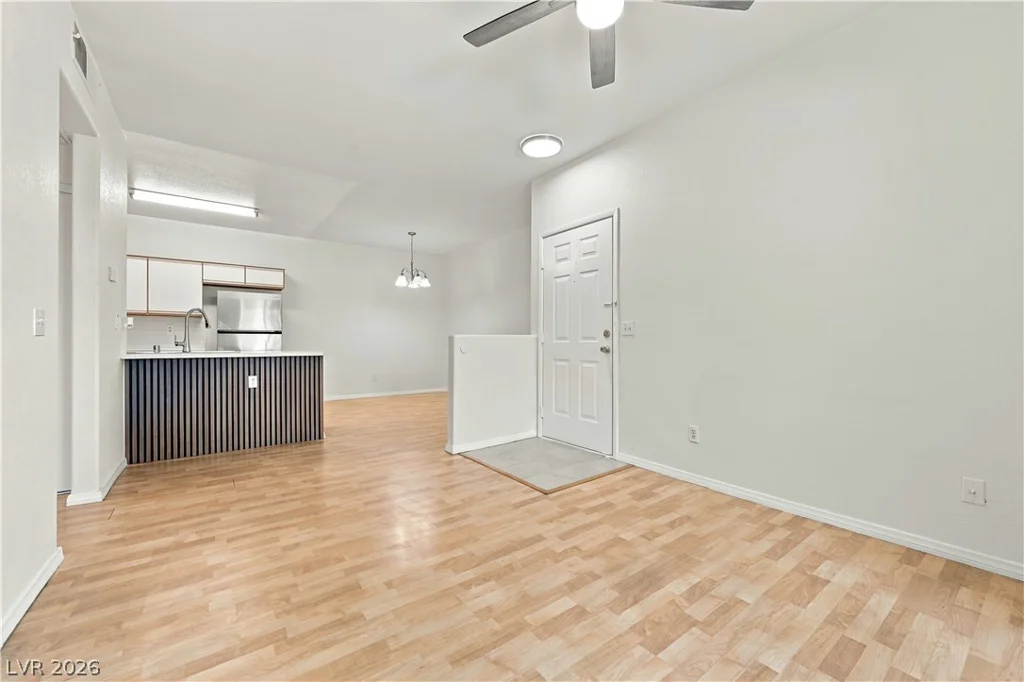5751 Hacienda, Las Vegas, NV 89122