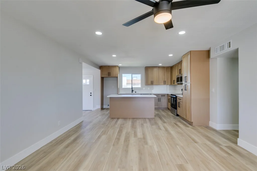 5920 Forrest Hills, Las Vegas, NV 89108