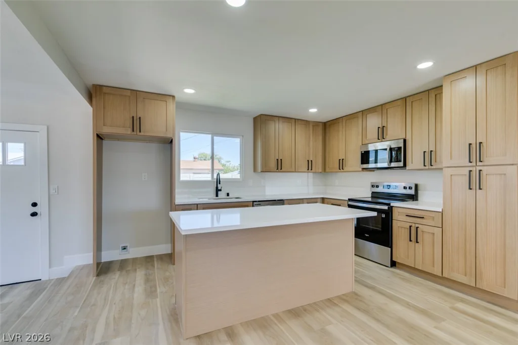 5920 Forrest Hills, Las Vegas, NV 89108
