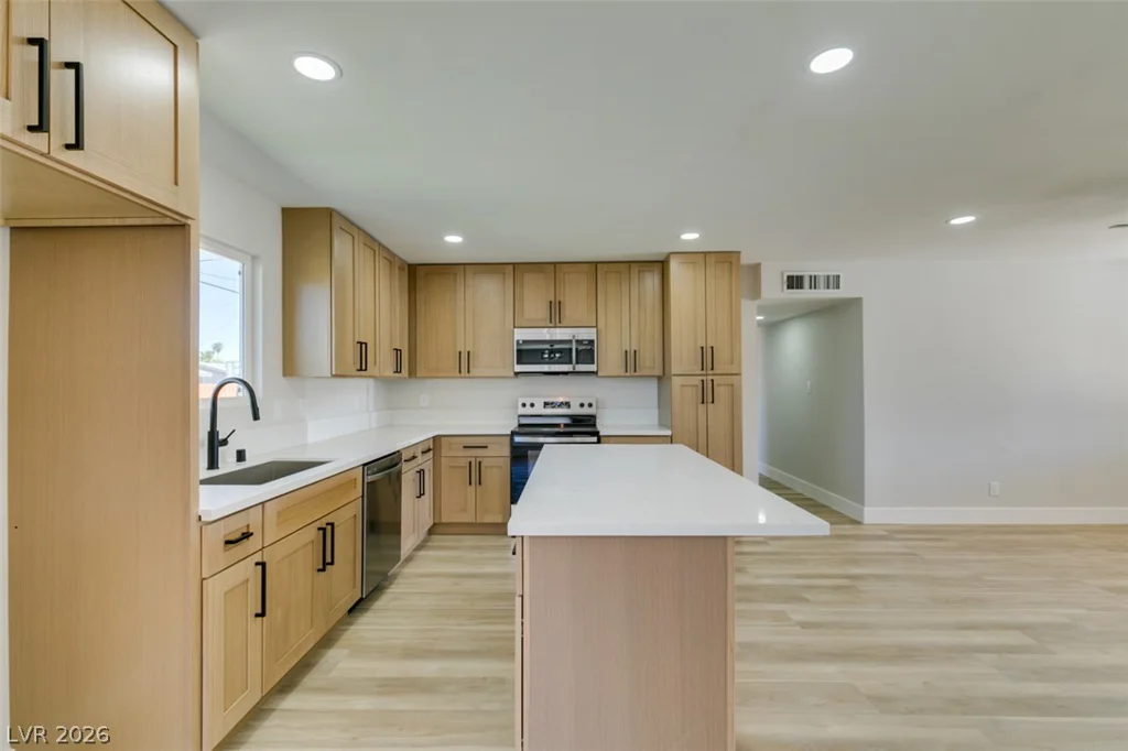 5920 Forrest Hills, Las Vegas, NV 89108