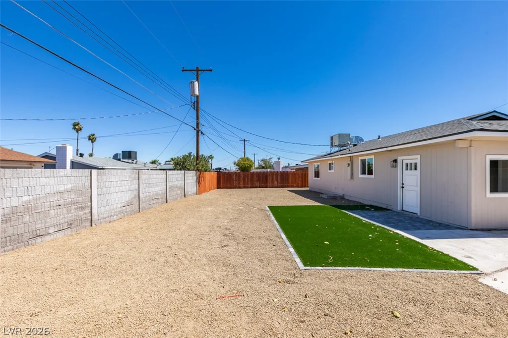 5920 Forrest Hills, Las Vegas, NV 89108
