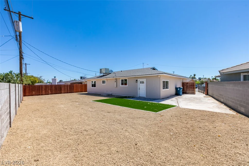 5920 Forrest Hills, Las Vegas, NV 89108
