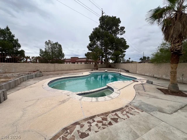 3662 Calmosa, Las Vegas, NV 89103
