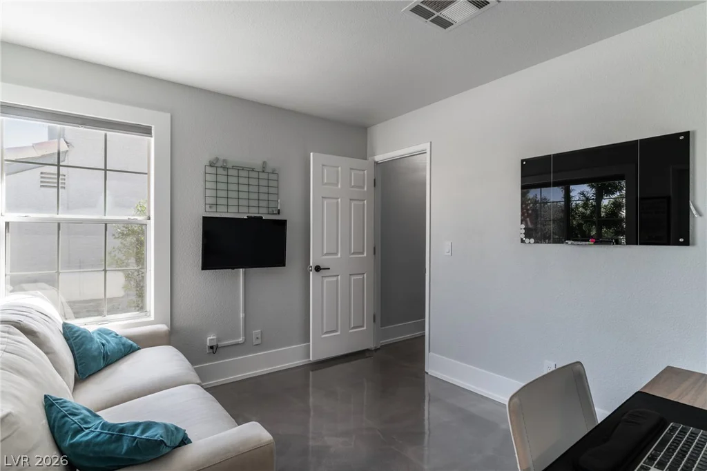 2104 Preakness, Las Vegas, NV 89117