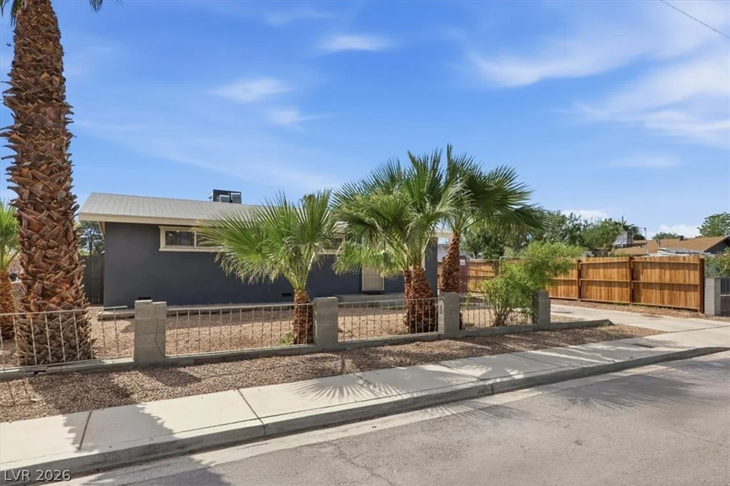 5875 Bunch, Las Vegas, NV 89122