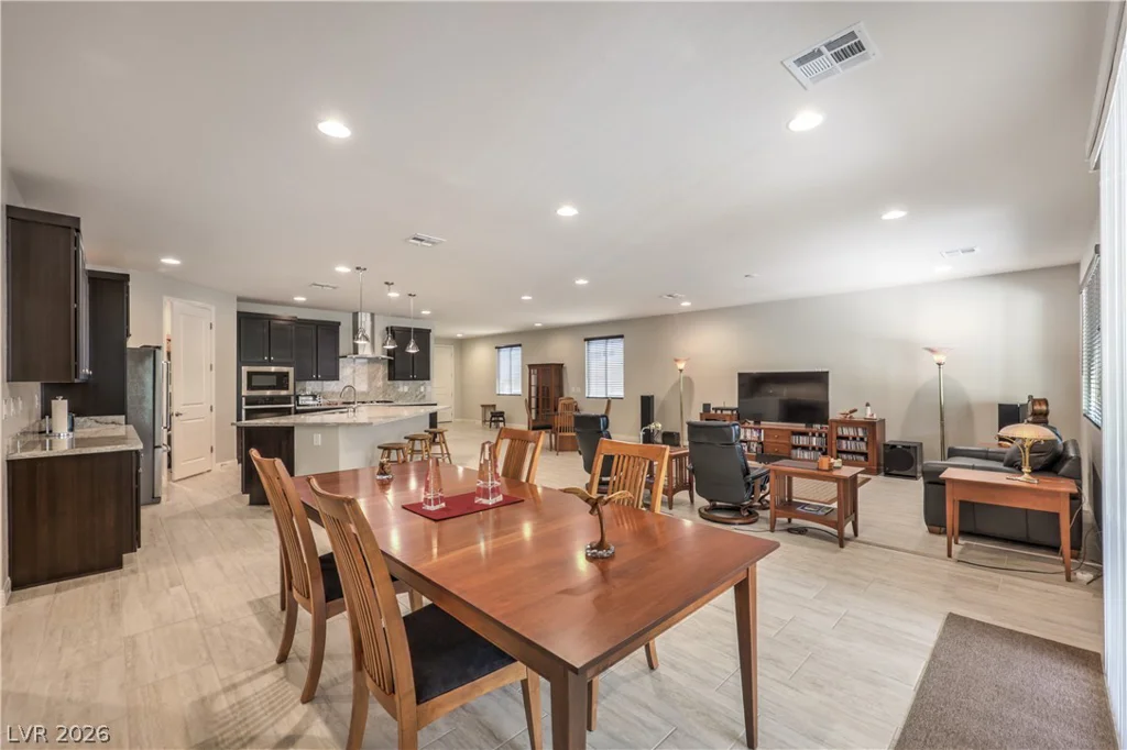6341 Regina Ridge, Las Vegas, NV 89149