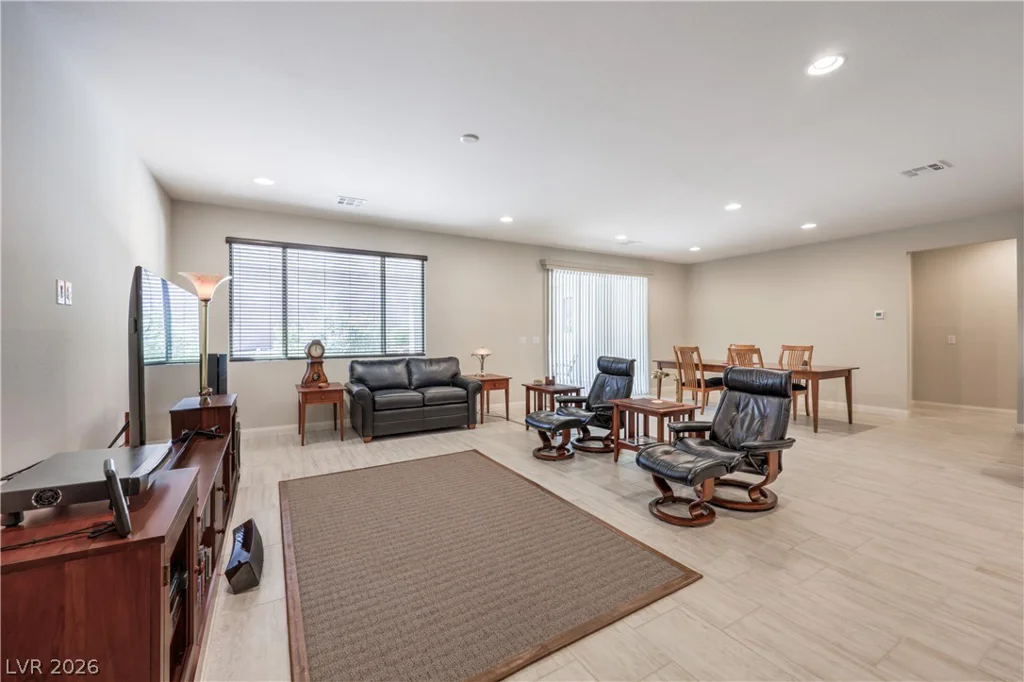 6341 Regina Ridge, Las Vegas, NV 89149