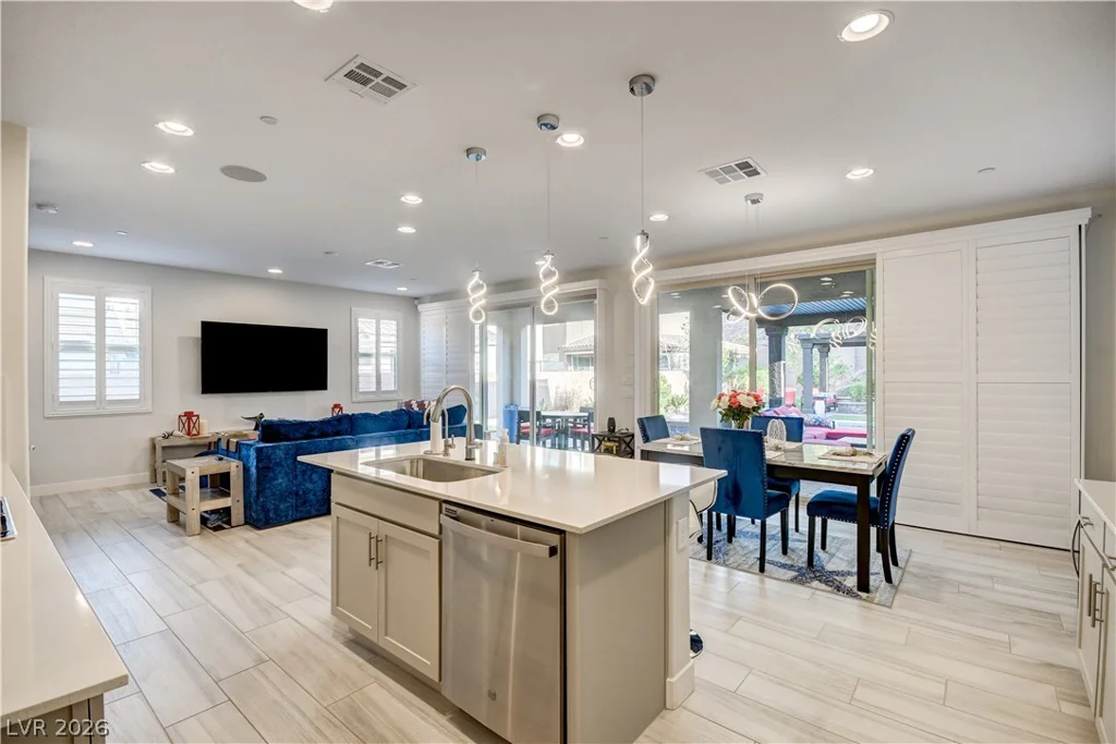 47 Flora Sagio, Henderson, NV 89011