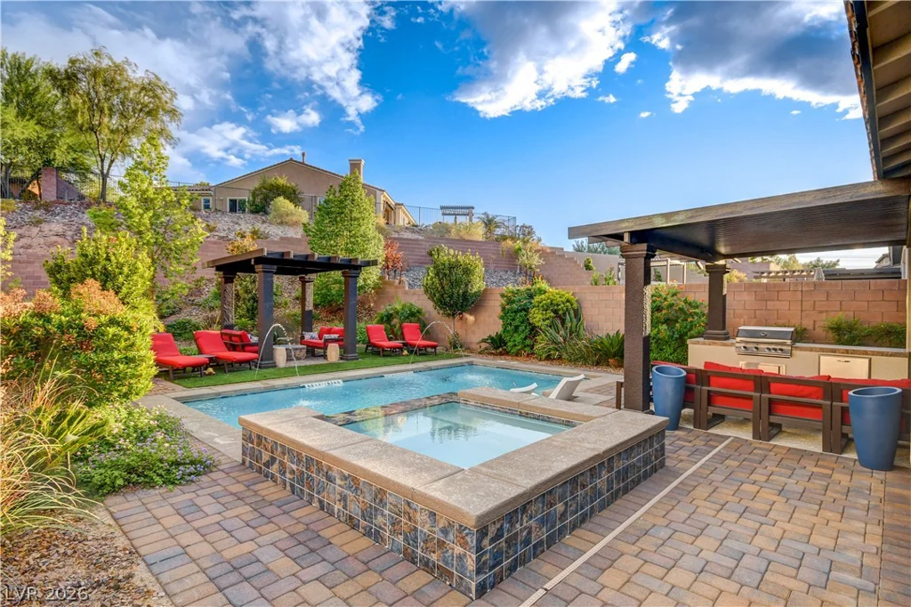 47 Flora Sagio, Henderson, NV 89011