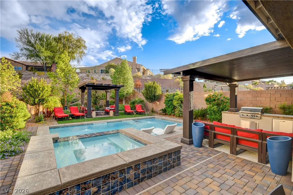 47 Flora Sagio, Henderson, NV 89011