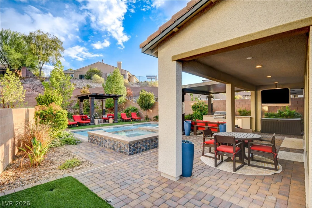 47 Flora Sagio, Henderson, NV 89011