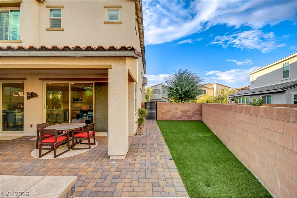 47 Flora Sagio, Henderson, NV 89011