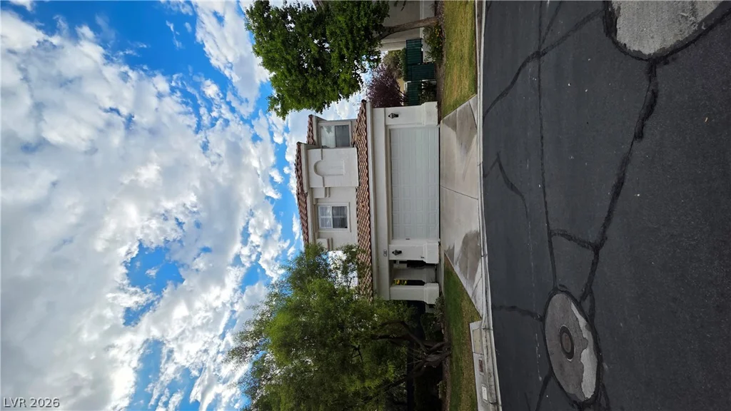 1300 Elk River, Las Vegas, NV 89134