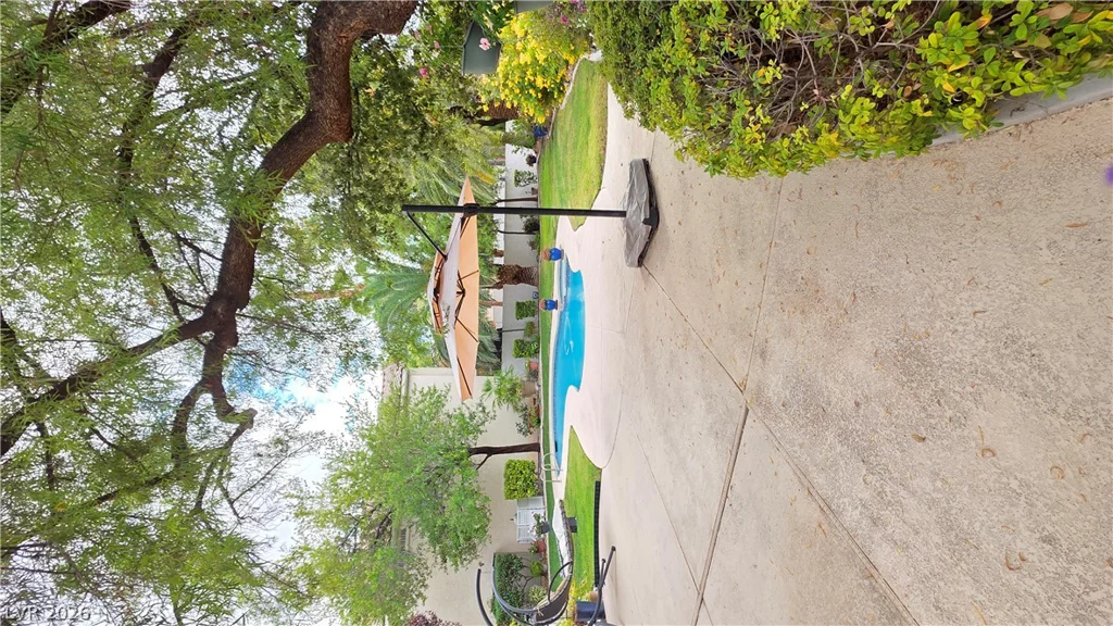1300 Elk River, Las Vegas, NV 89134