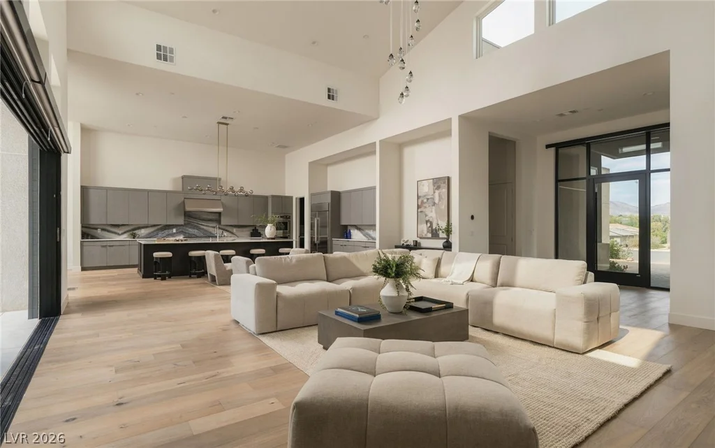 10907 Rossa Peak, Las Vegas, NV 89135